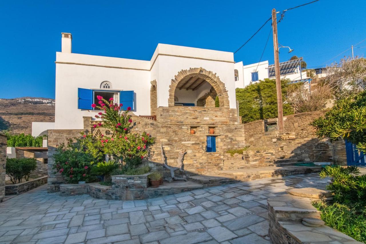Traditional House By The Sea Istérnia Exteriér fotografie